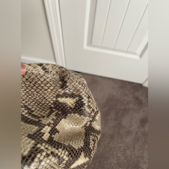 Michael Kors beautiful quality rare shoulder bag - Picture 4 of 7